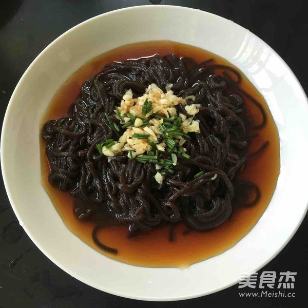 凉拌酸辣蕨根粉