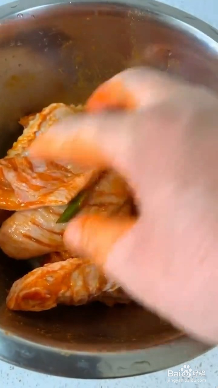 如何制作炸鸡翅