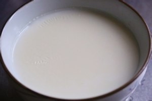 超级美味的比果冻还弹的红豆双皮奶做法