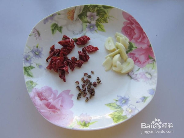 如何制作包包菜炒馕