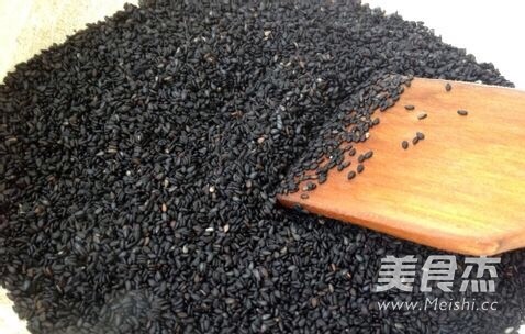 芝麻汤圆的做法