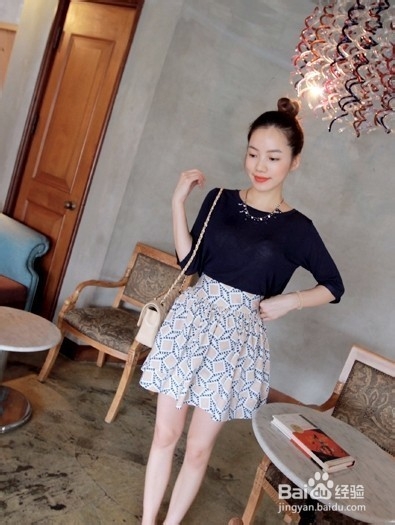 早秋实用长袖T恤衫 巧妙搭配显高挑