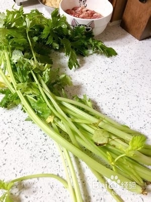 私房芹菜炒牛肉