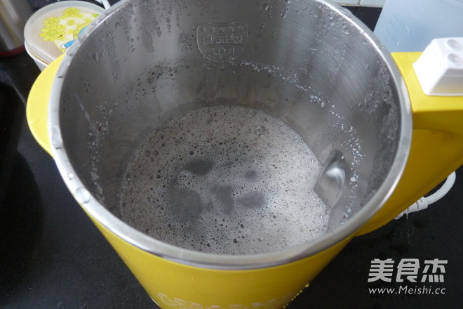 芝麻杂粮豆浆