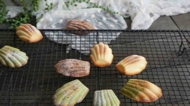 三色玛德琳蛋糕的做法
