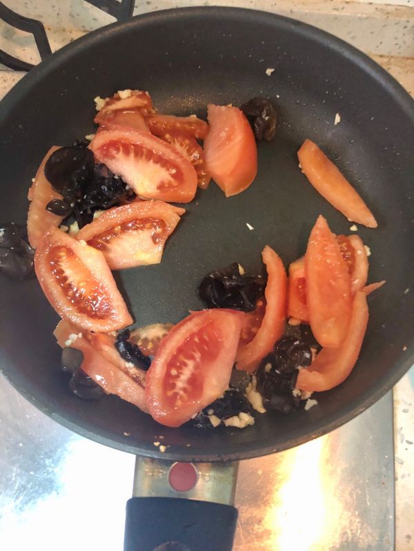 番茄海鲜菇炒鸡蛋