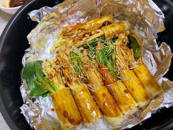 烧烤豆皮金针菇卷