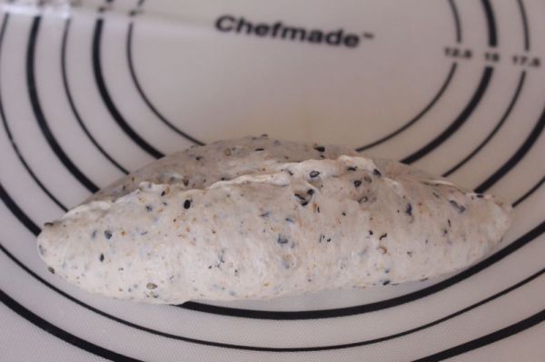 黑芝麻无花果软欧