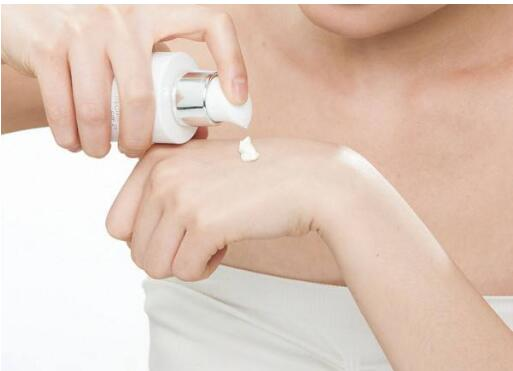 隔离霜一定要擦了乳液后才能用吗