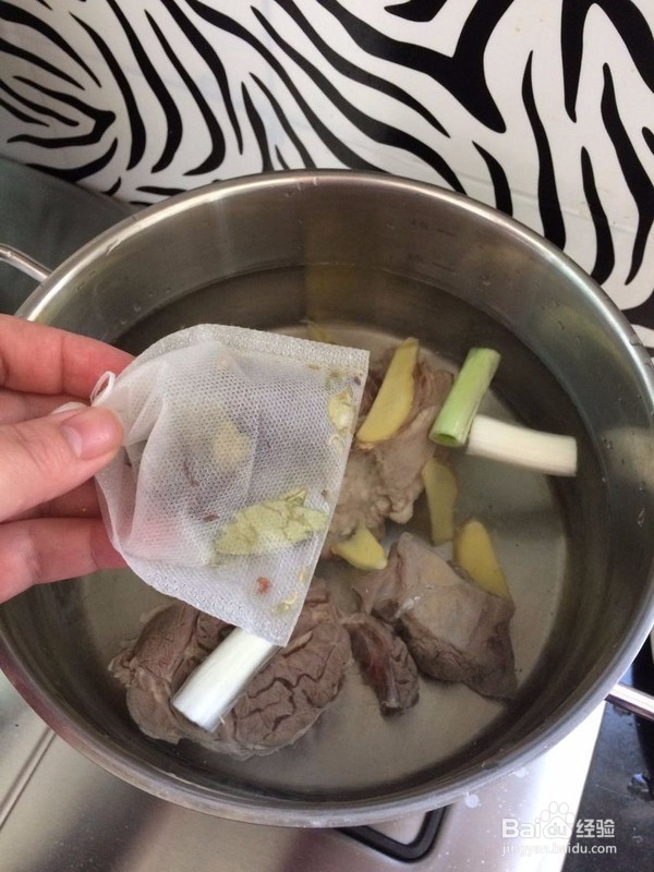 五香牛肉怎么卤