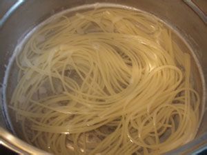 香叶咖哩花蛤意面