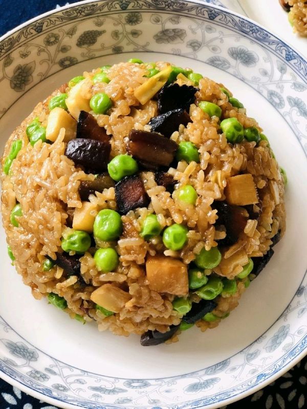 春笋酱肉青豆饭