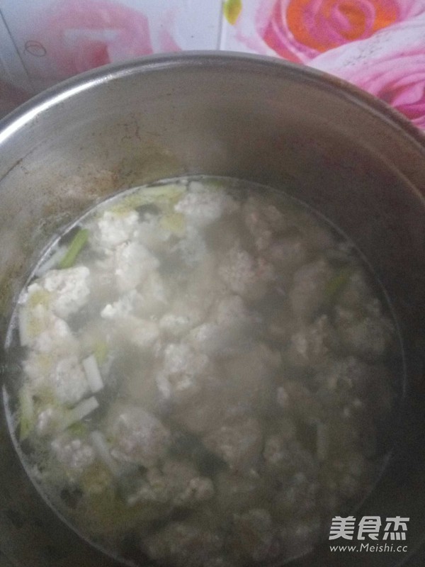 鸡肉丸子汤的做法