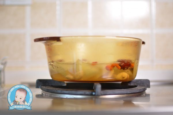 冰糖杏仁雪梨羹