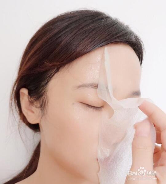 精妆联华美妆店：女性敷面膜的几个误区