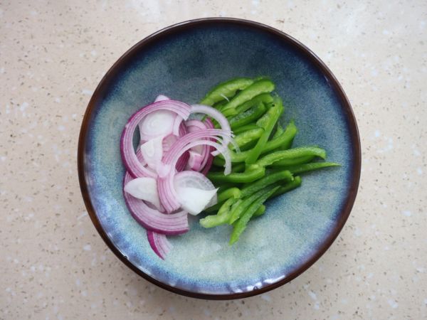 青椒肉丝炒乌冬
