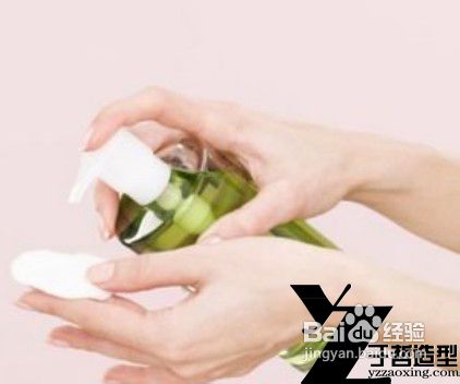 眼部卸妆的正确方法