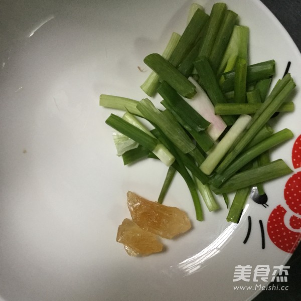 仔姜焖鸭的做法