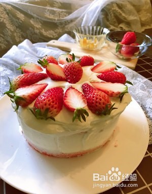 制作草莓蛋糕和草莓冰淇淋怎么做