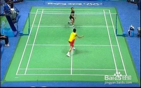 如何快速判断羽毛球来球路线和落点