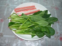 菠菜炒蟹棒