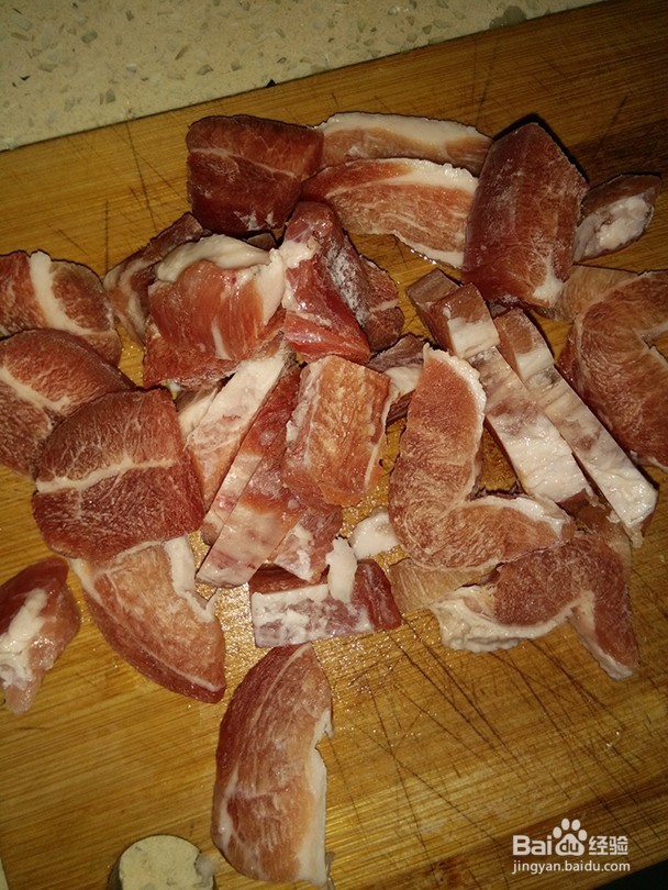 肉皮酸菜冻豆腐炖肉