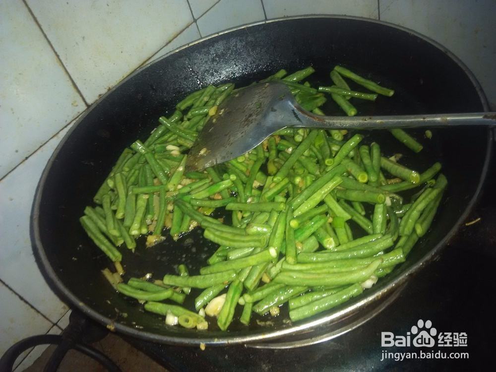长豆角炒婆婆丁