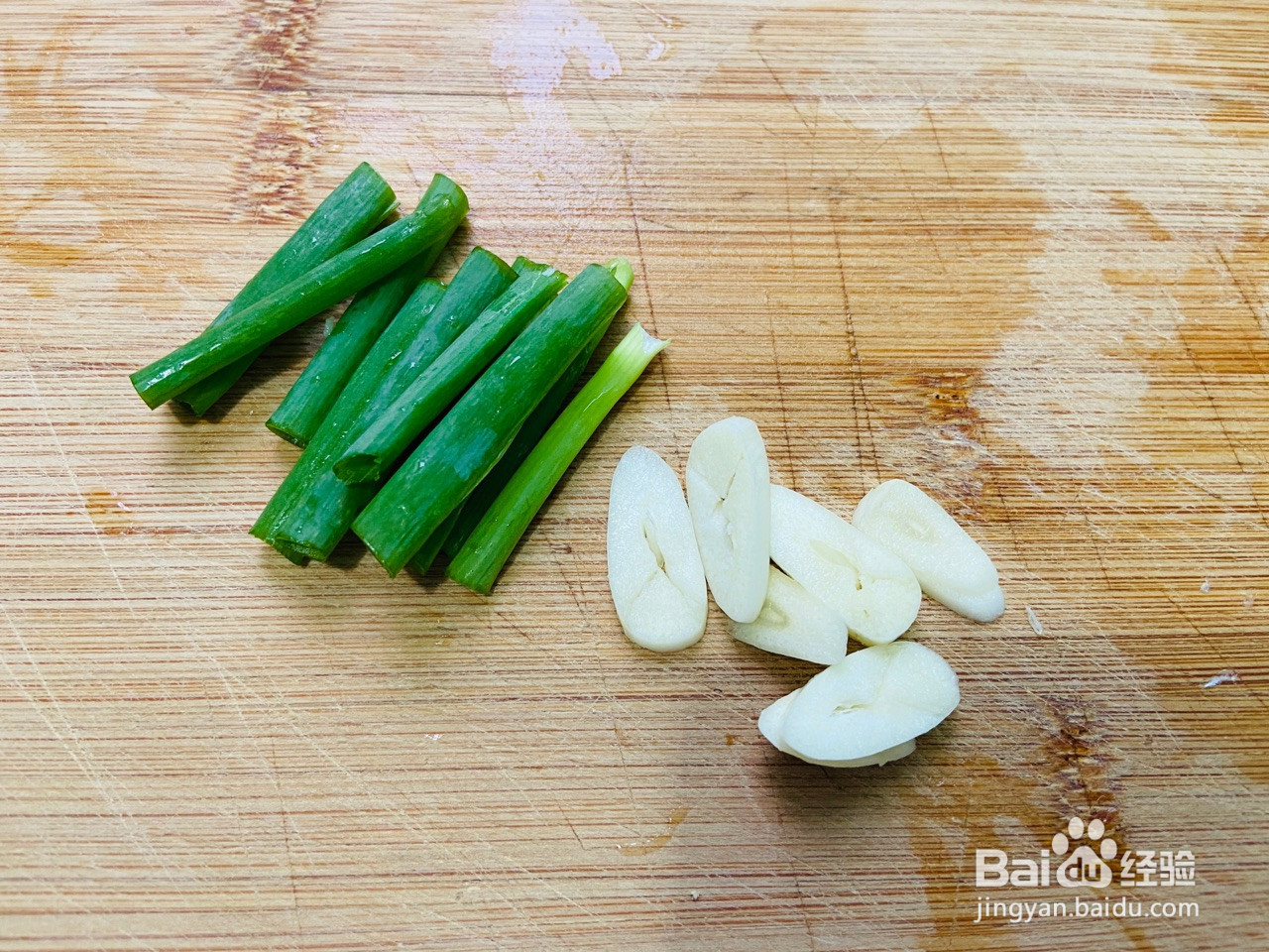 白玉菇炒鸡蛋的做法