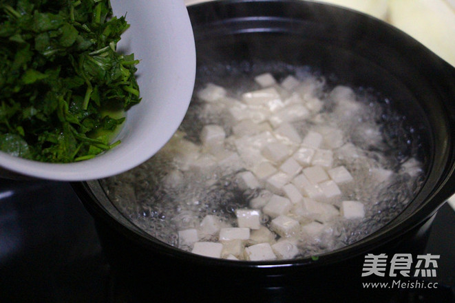 滑嫩荠菜豆腐羹