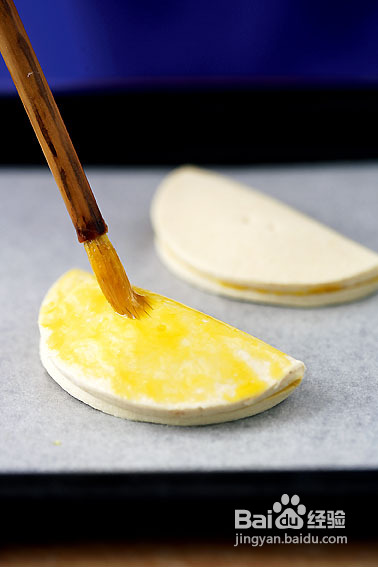 爱恨参半香甜榴莲酥