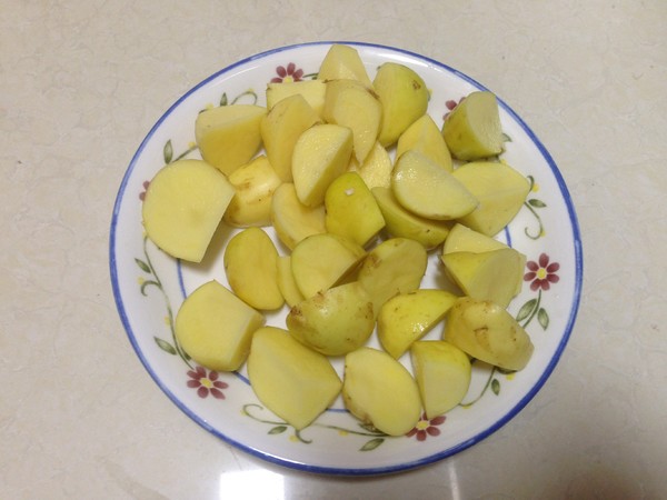 家常土豆炖肉的做法