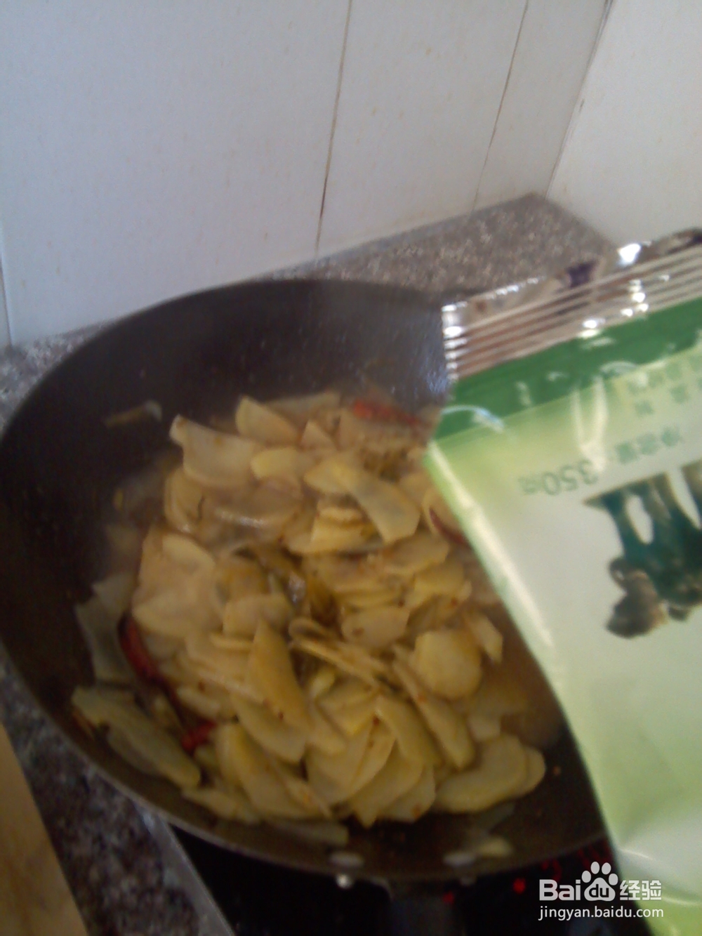 腌菜炒土豆片