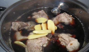 酱大骨头的家常做法