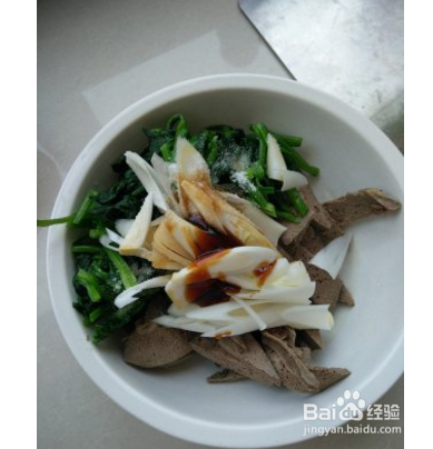 怎么做爽口的菠菜拌猪肝