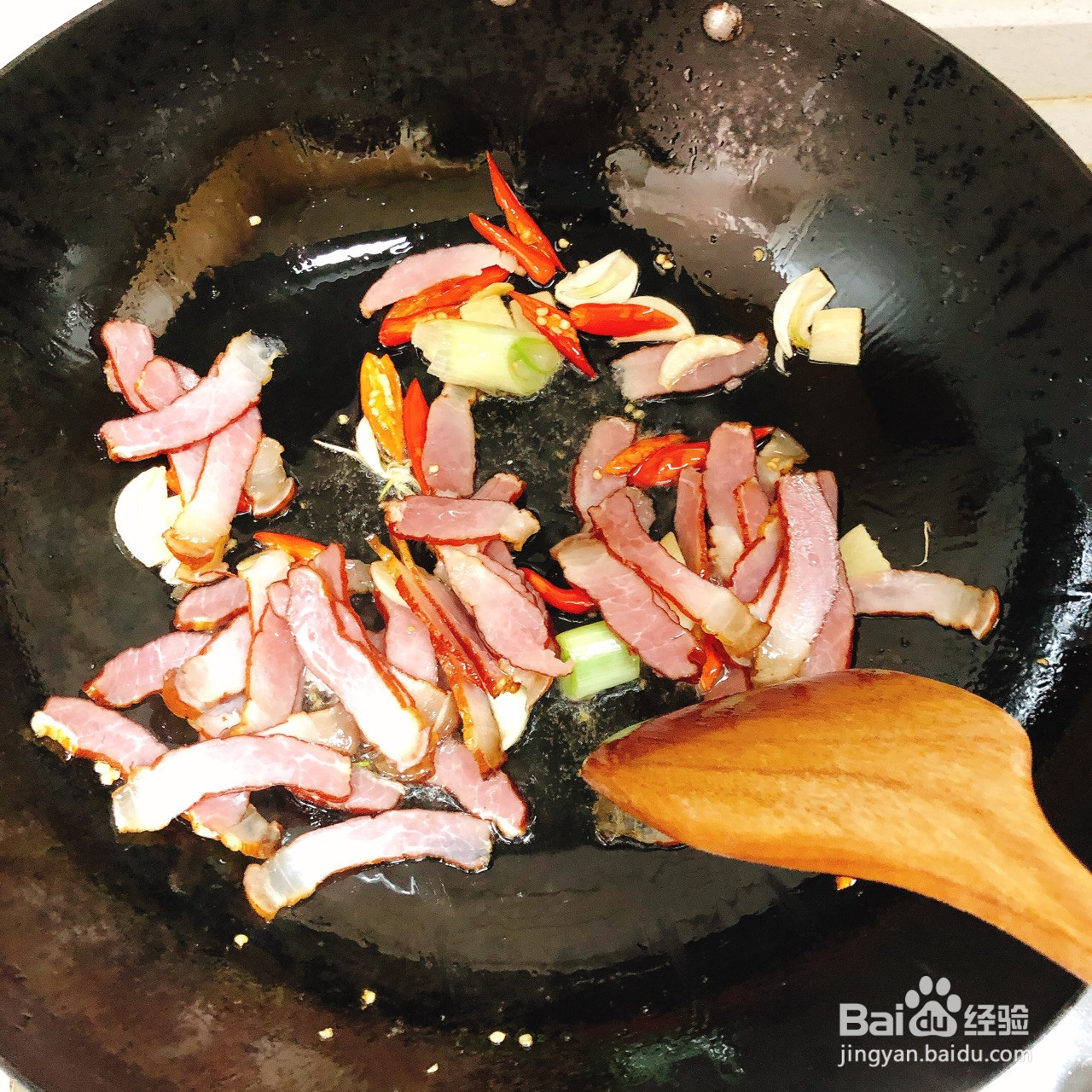 腊肉炒花菜的做法