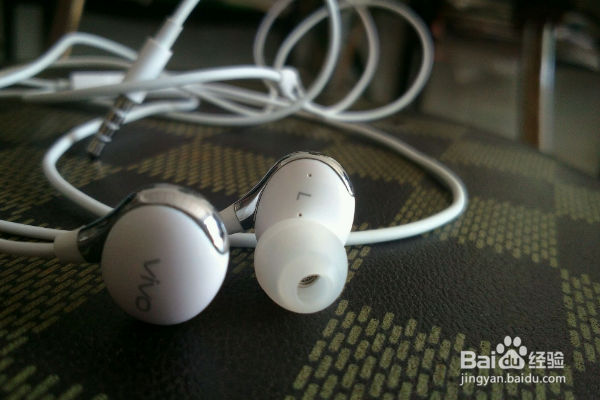 为什么手机插上耳机还是外放