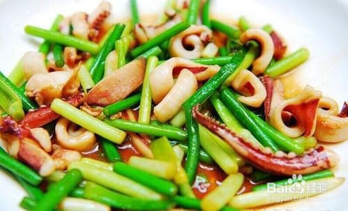 蒜苔鲜炒鱿鱼