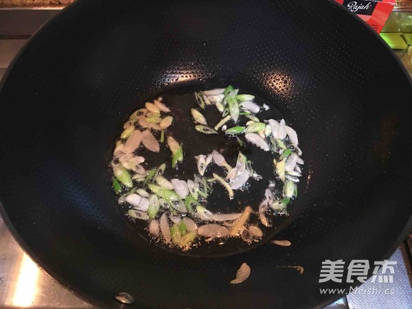 西红柿鸡蛋疙瘩汤