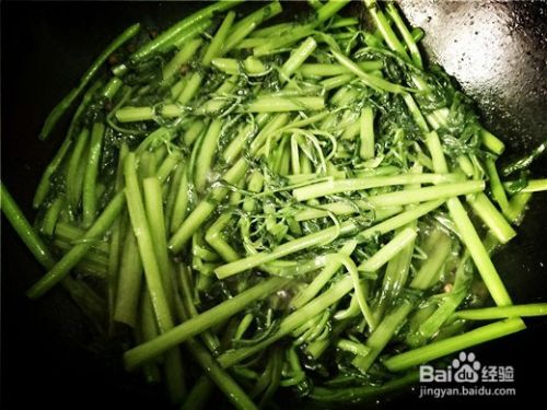 如何做简单的绿叶菜——素炒空心菜