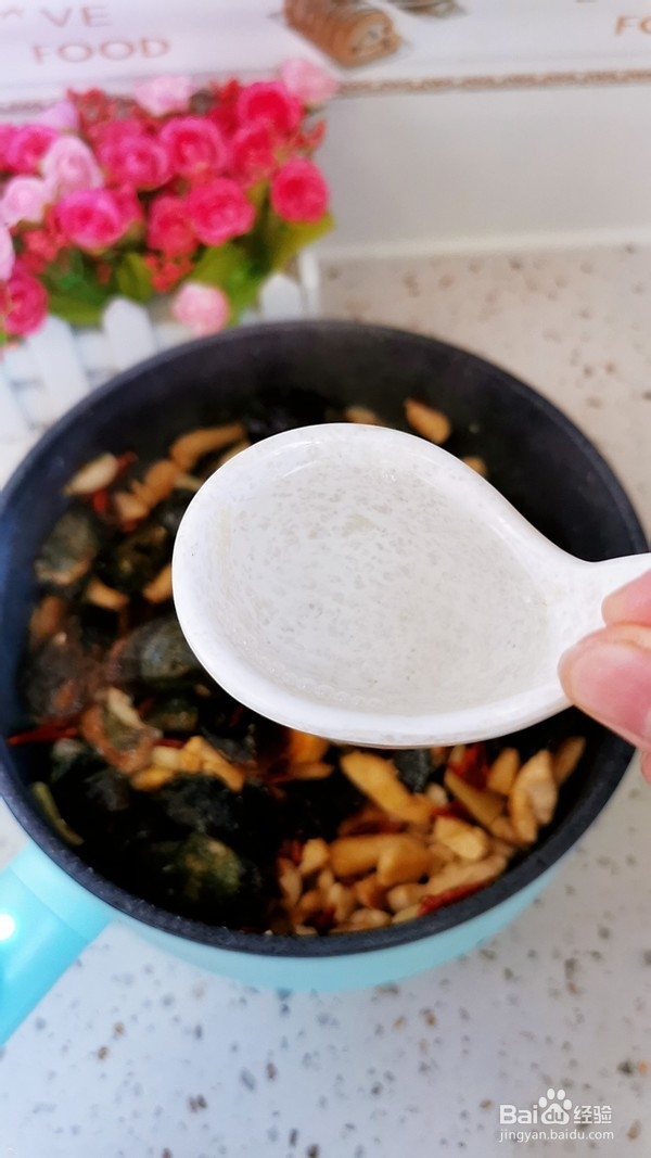 宫保皮蛋的做法