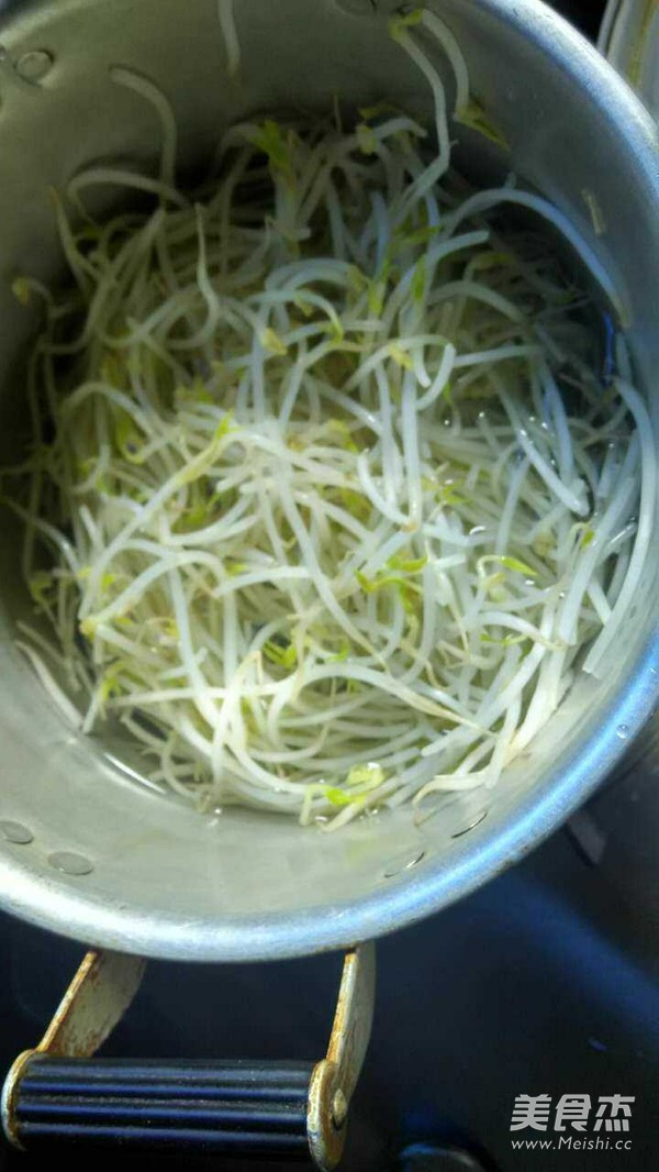 凉拌银芽的做法