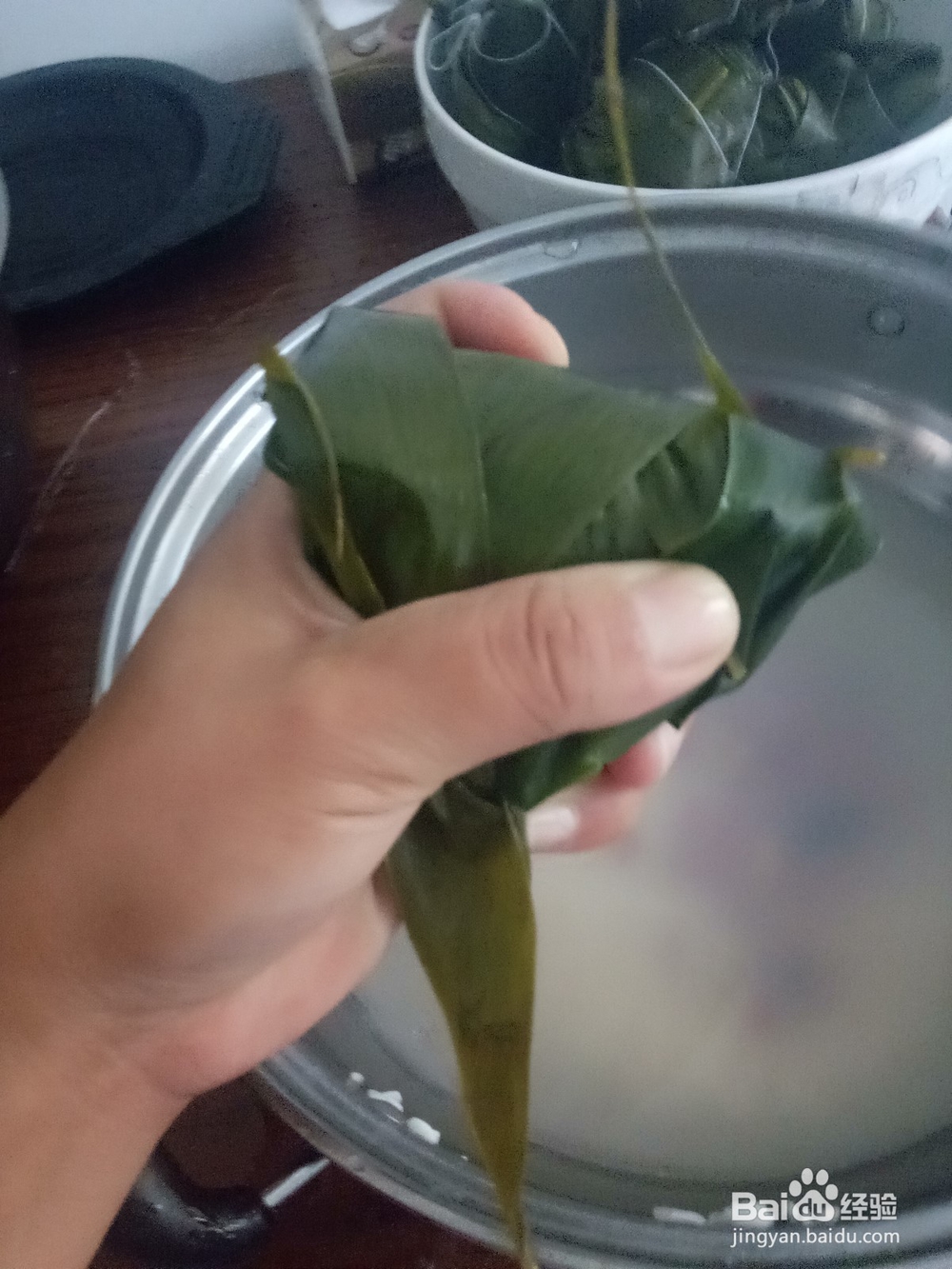 葡萄干红豆粽子