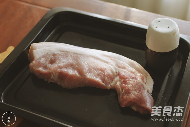 腌渍猪肉烧土豆|一厨作