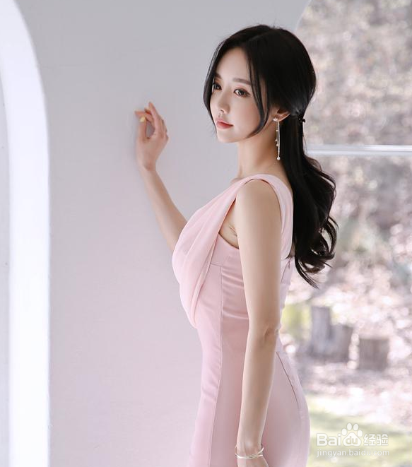 室内自然光拍摄人像作品有哪些技巧？