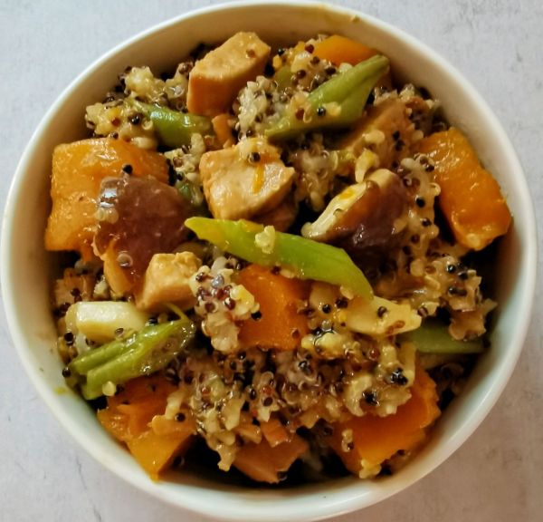 南瓜鸡肉藜麦饭