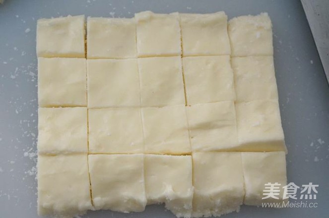 牛奶椰丝小方