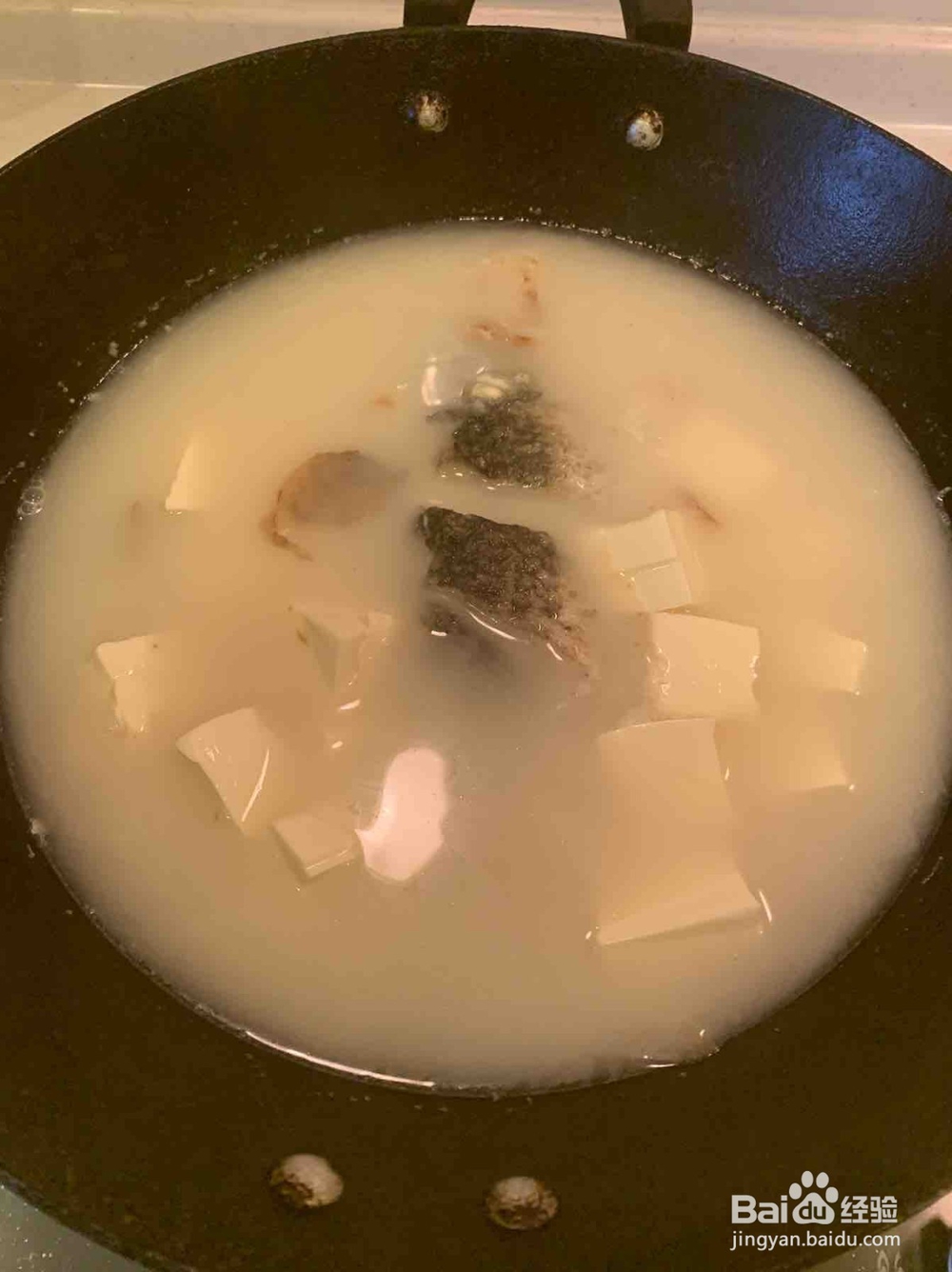 特色新法鲫鱼豆腐汤