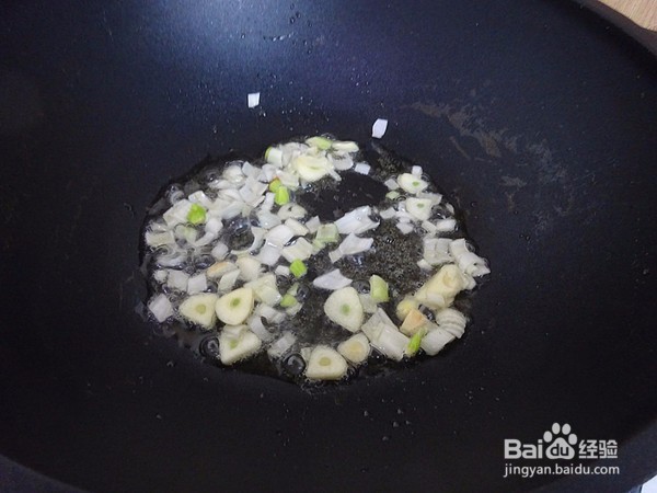 木耳炒土豆的做法