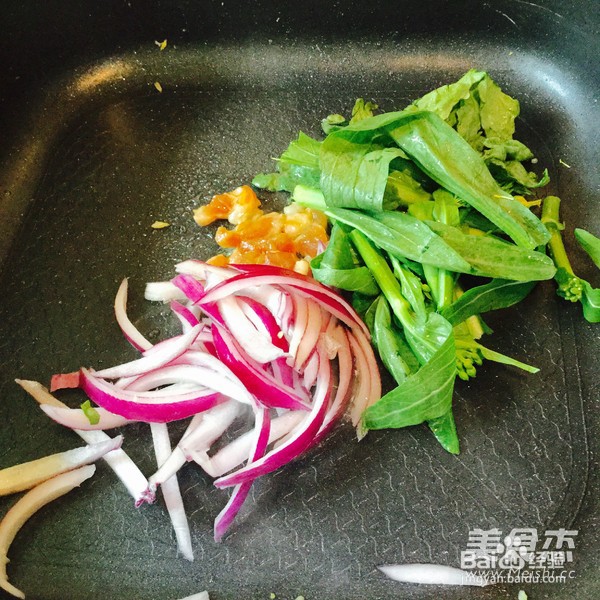 菜心炒面的做法
