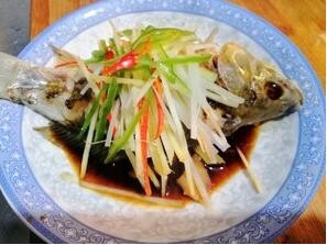 清蒸鲫鱼的家常做法